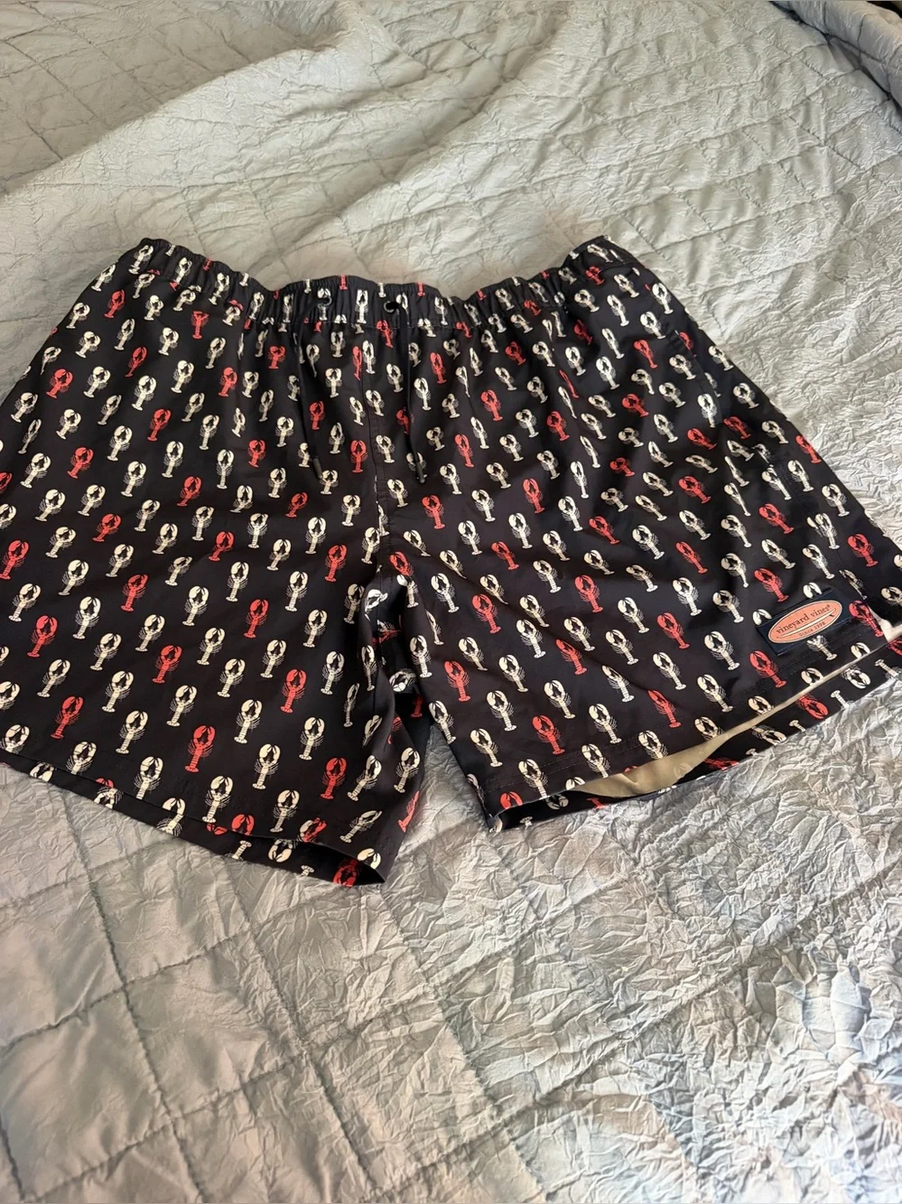 Vineyard Vines Lobster Black Swim Trunks Men’s Size 2XB
